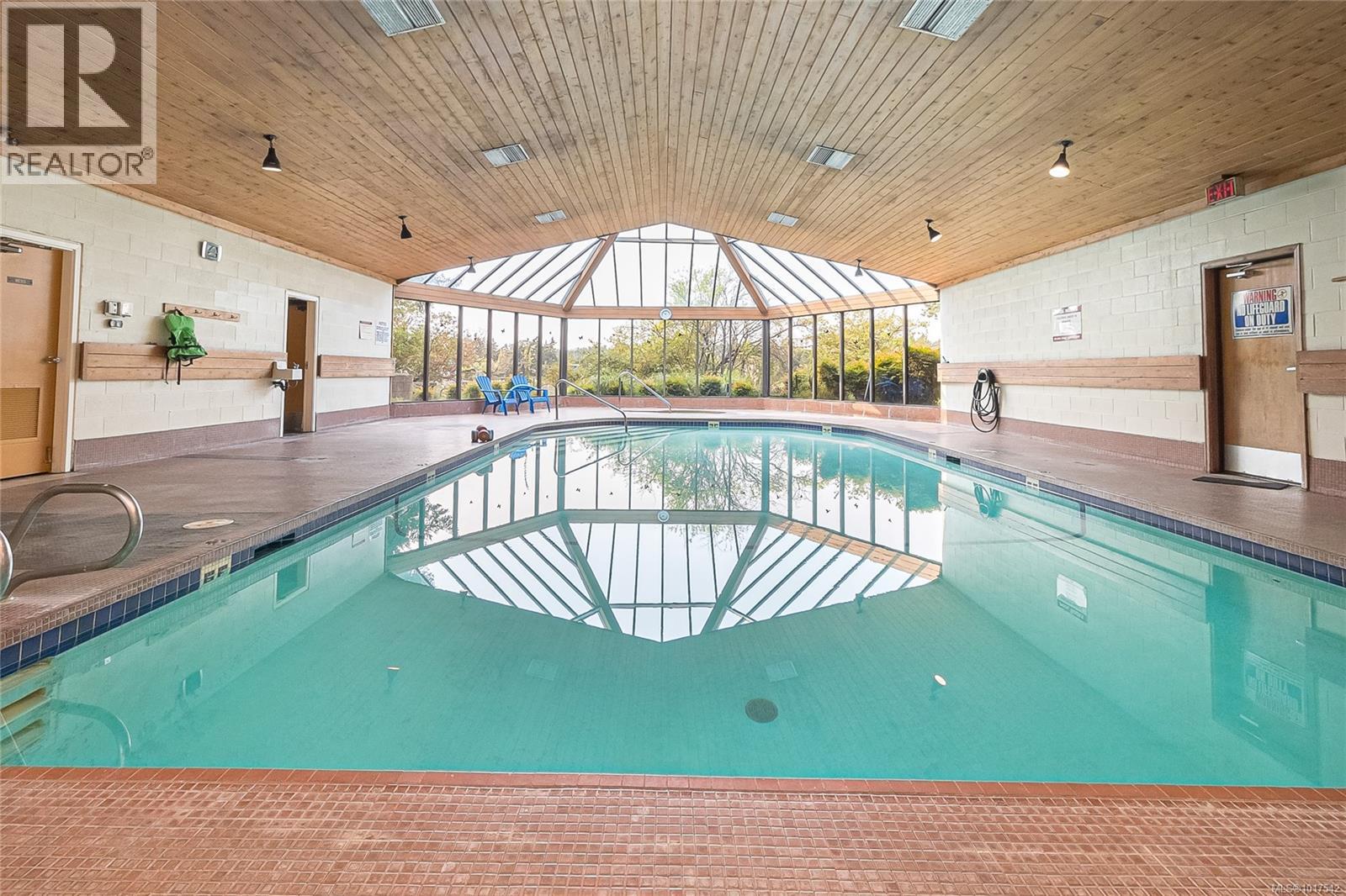 512 75 Gorge Rd W, Saanich, British Columbia V9A 7A9 - Photo 21 - 1017542