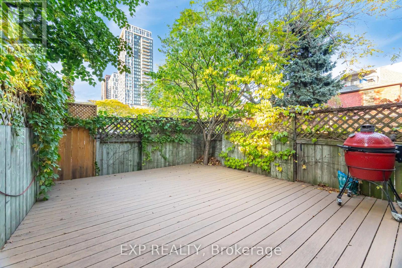 42 Wascana Avenue, Toronto, Ontario  M5A 1V5 - Photo 13 - C12465037