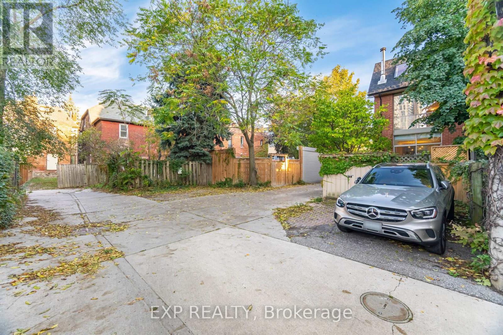 42 Wascana Avenue, Toronto, Ontario  M5A 1V5 - Photo 46 - C12465037