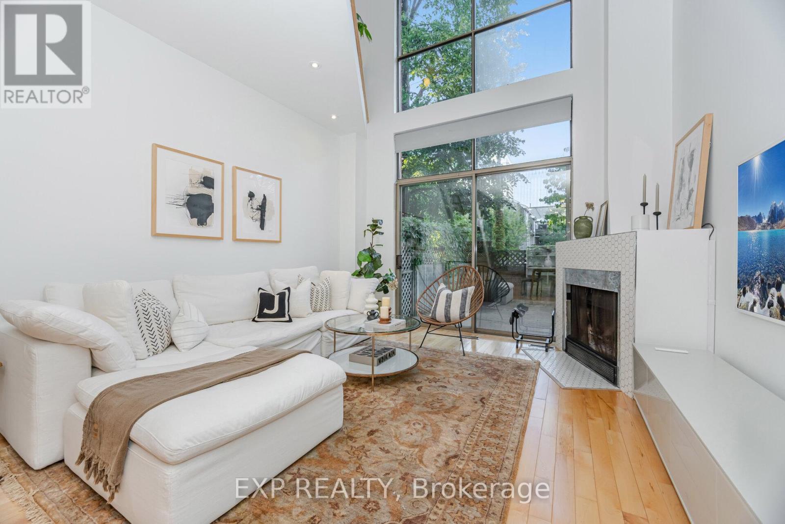 42 Wascana Avenue, Toronto, Ontario  M5A 1V5 - Photo 9 - C12465037