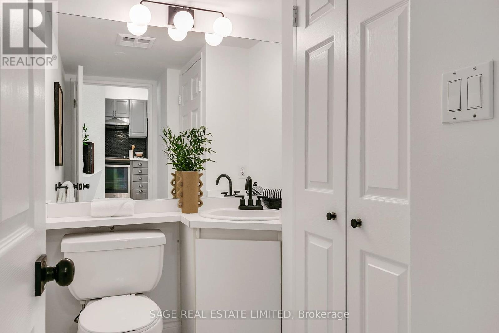 912 - 24 Wellesley Street W, Toronto, Ontario  M4Y 2X6 - Photo 23 - C12465117