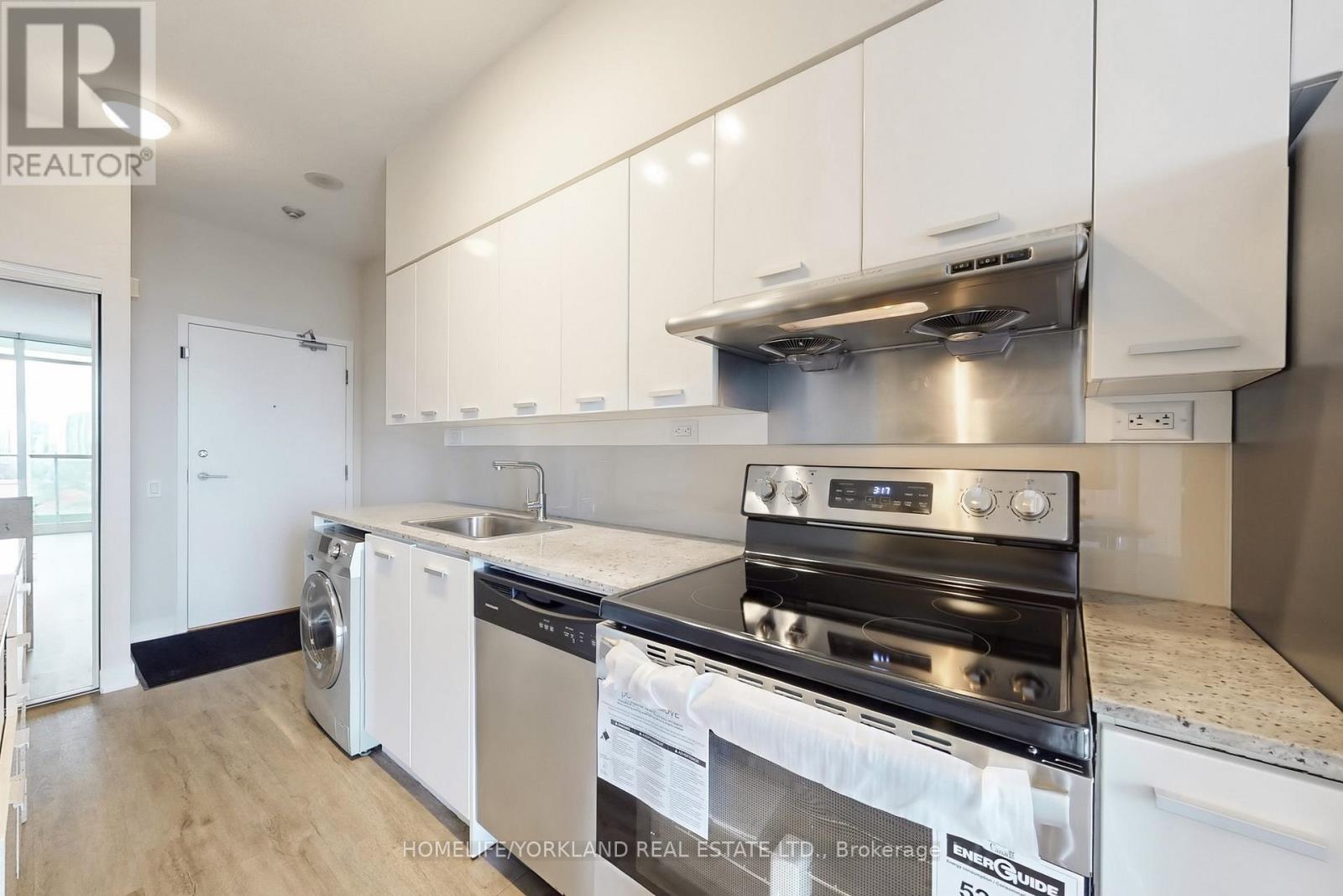 2912 - 33 Singer Court, Toronto (Bayview Village), Ontario  M2K 0B4 - Photo 17 - C12465121