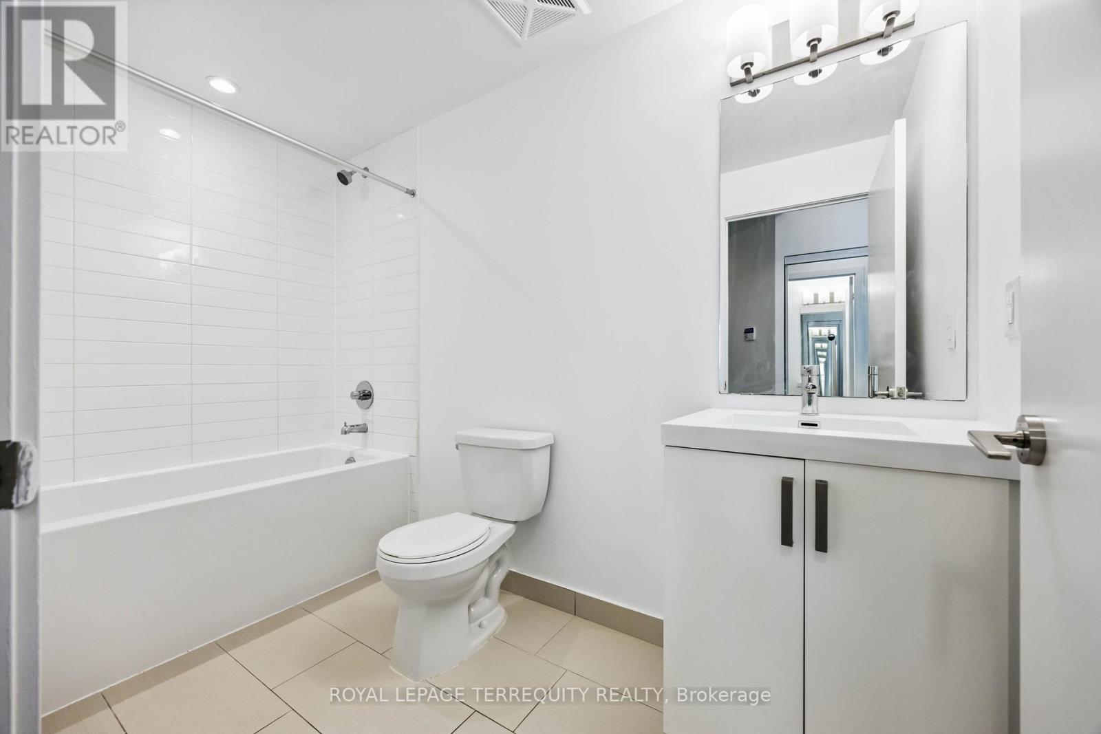 311 - 1603 Eglinton Avenue W, Toronto, Ontario  M6E 0A1 - Photo 15 - C12465127