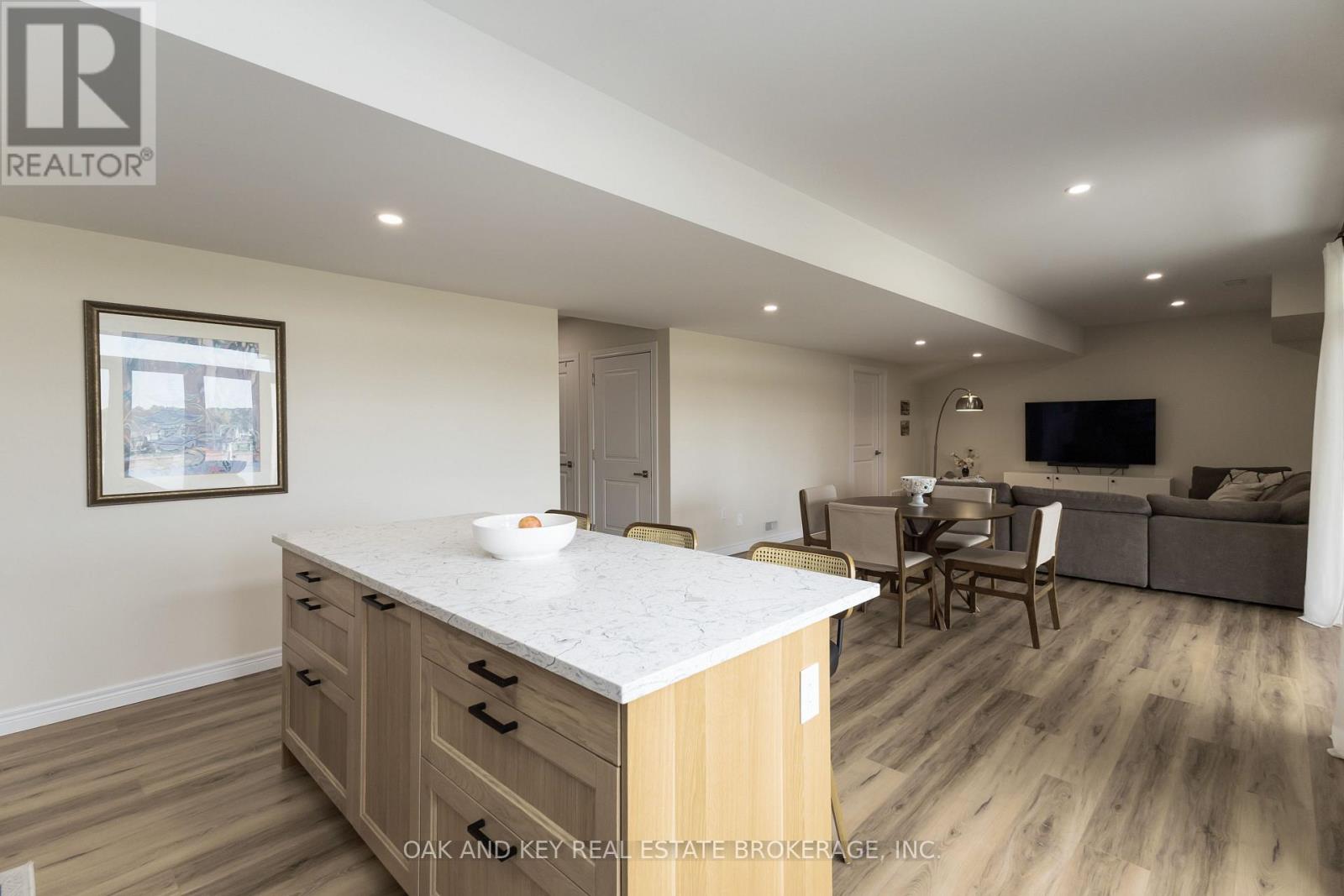119 Daventry Way, Middlesex Centre, Ontario  N0L 1R0 - Photo 38 - X12465049