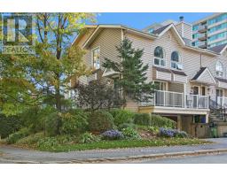 560 THOMSON STREET, Ottawa, Ontario