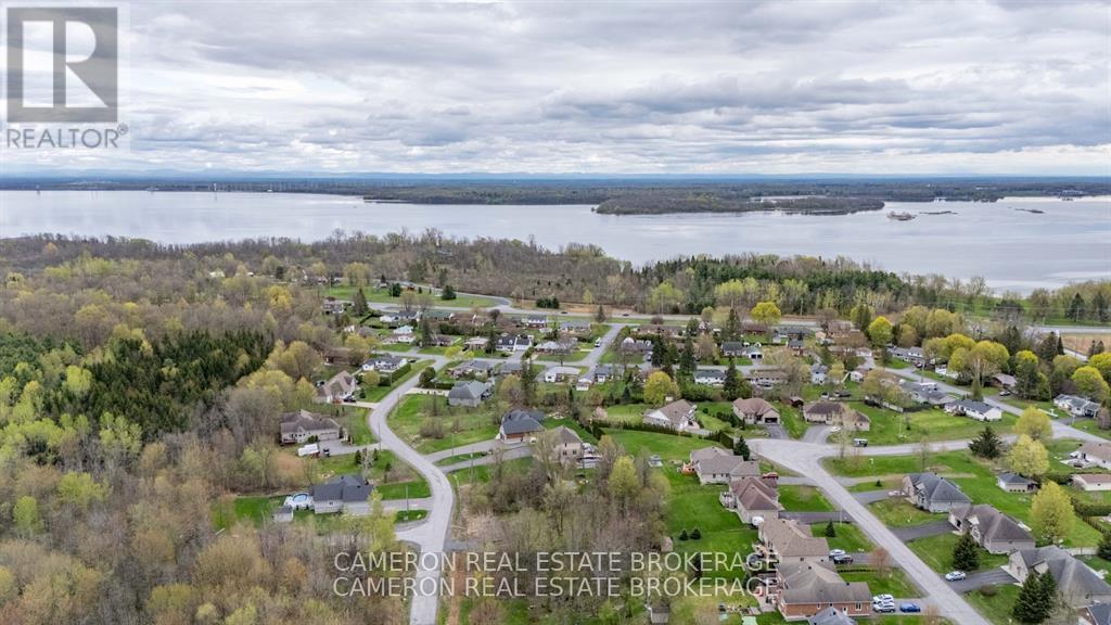 14 Primerose Lane, South Stormont, Ontario  K0C 1P0 - Photo 7 - X12465222