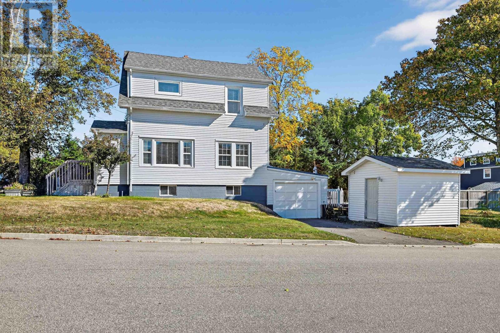 164 Royal Avenue, Sydney, Nova Scotia  B1P 4M6 - Photo 2 - 202525947