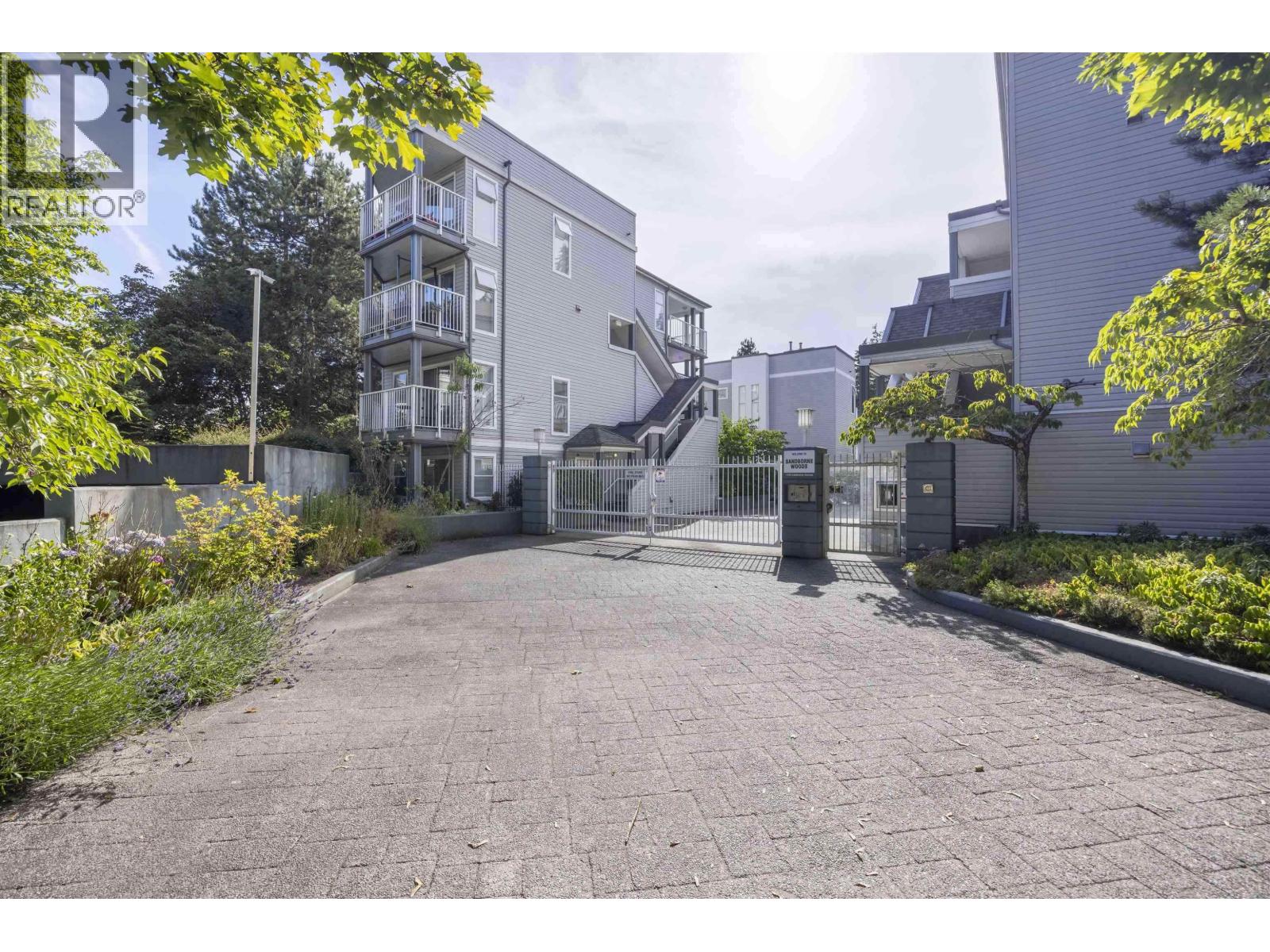 40 7345 SANDBORNE AVENUE, Burnaby, British Columbia