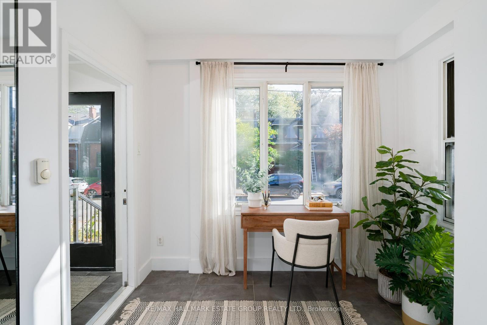 4 Riverdale Avenue, Toronto, Ontario  M4K 1C3 - Photo 4 - E12465089