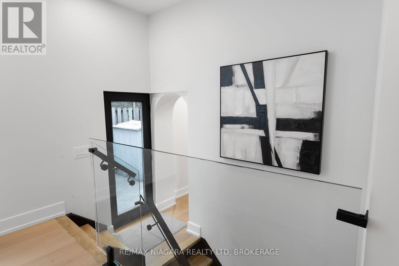 853 Sammon Avenue, Toronto, Ontario  M4C 2E9 - Photo 35 - E12465001