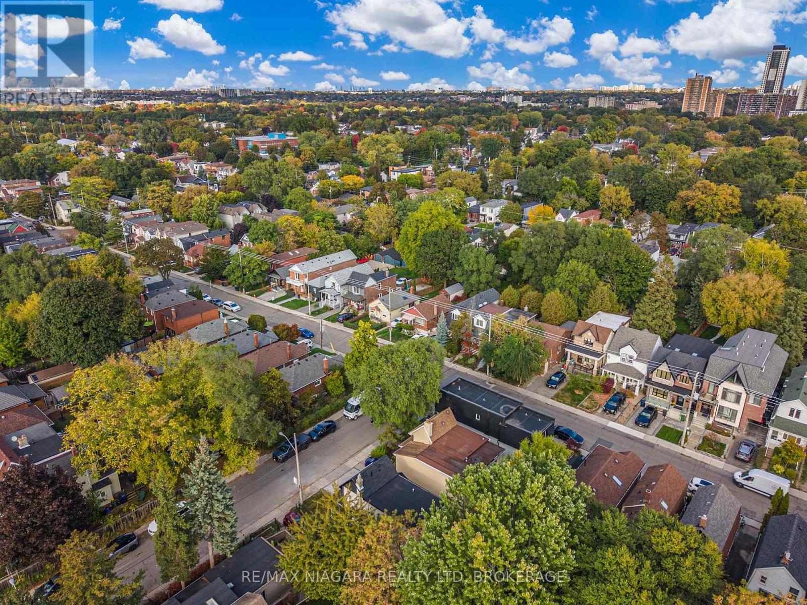 853 Sammon Avenue, Toronto, Ontario  M4C 2E9 - Photo 49 - E12465001