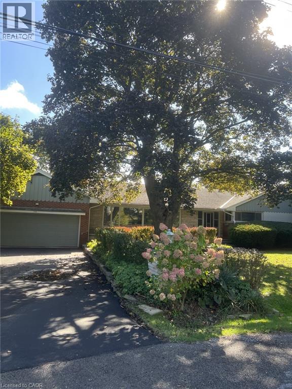 132 HILLCREST Avenue, Flamborough, Ontario