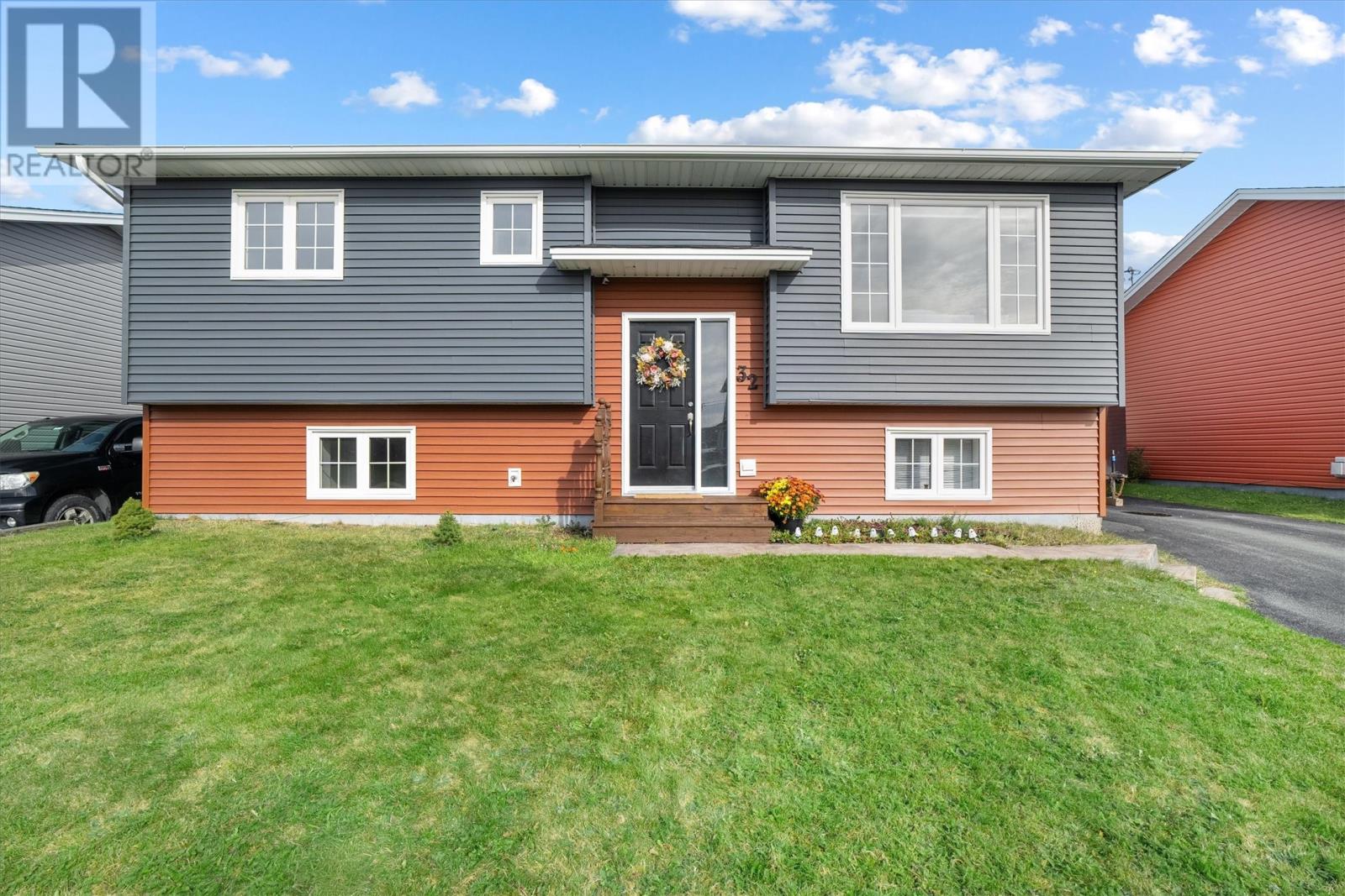 32 Windfall Crescent, Conception Bay South, Newfoundland & Labrador
