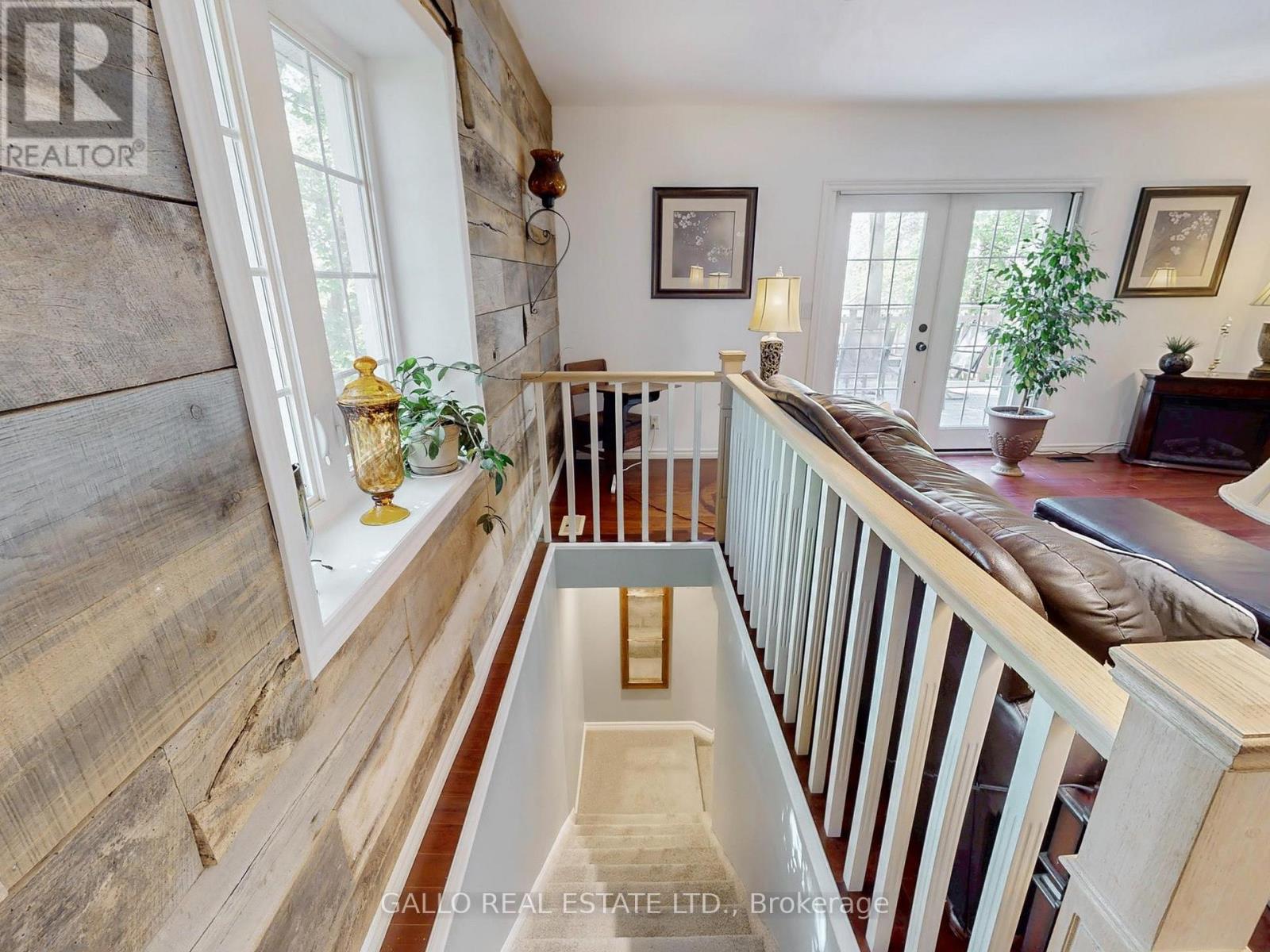 37 Windsor Drive, Whitchurch-Stouffville, Ontario  L4A 7X3 - Photo 23 - N12464975