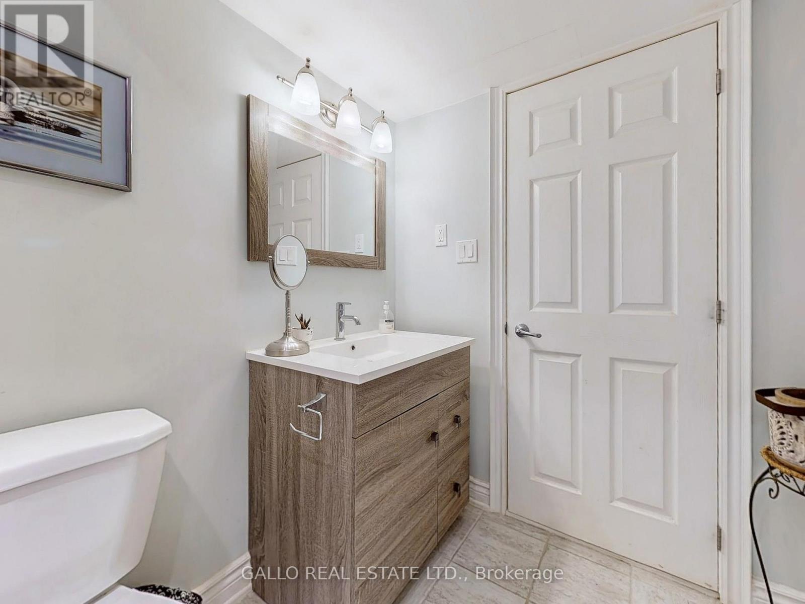 37 Windsor Drive, Whitchurch-Stouffville, Ontario  L4A 7X3 - Photo 29 - N12464975