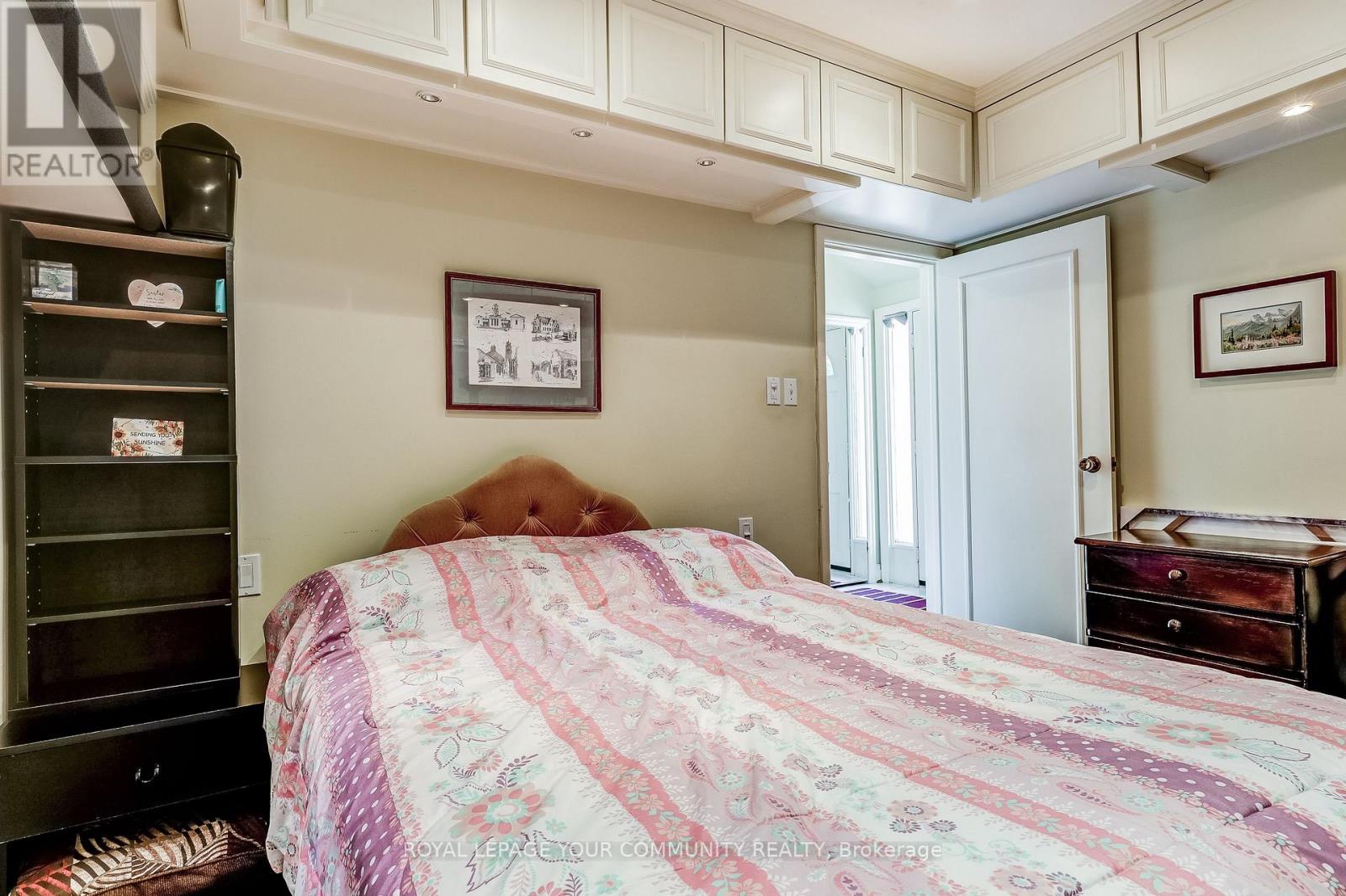 2 Rougecrest Drive, Markham, Ontario  L3P 3B6 - Photo 9 - N12465005