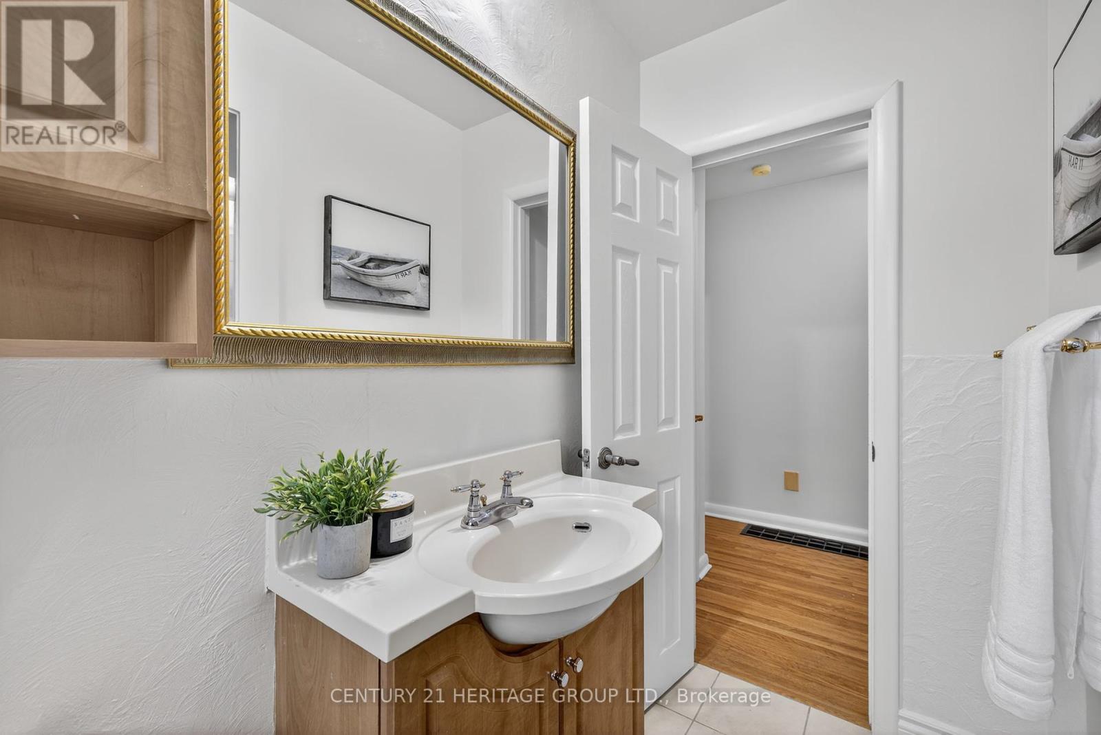 49 Bayview Parkway, Newmarket, Ontario  L3Y 3W2 - Photo 24 - N12465081