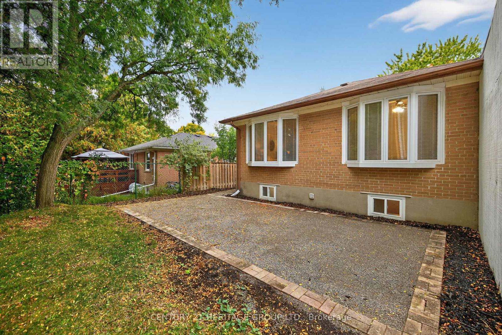 49 Bayview Parkway, Newmarket, Ontario  L3Y 3W2 - Photo 43 - N12465081