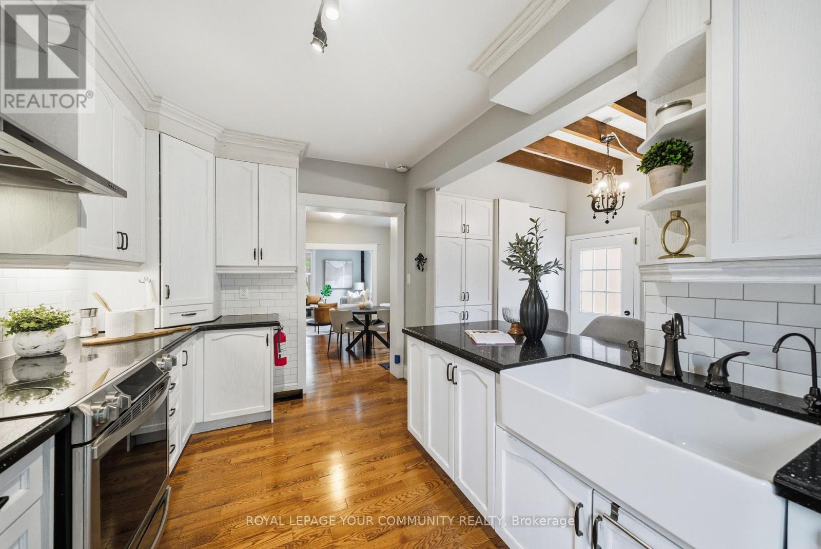 30 Elizabeth Street S, Richmond Hill, Ontario  L4C 3V4 - Photo 12 - N12465128