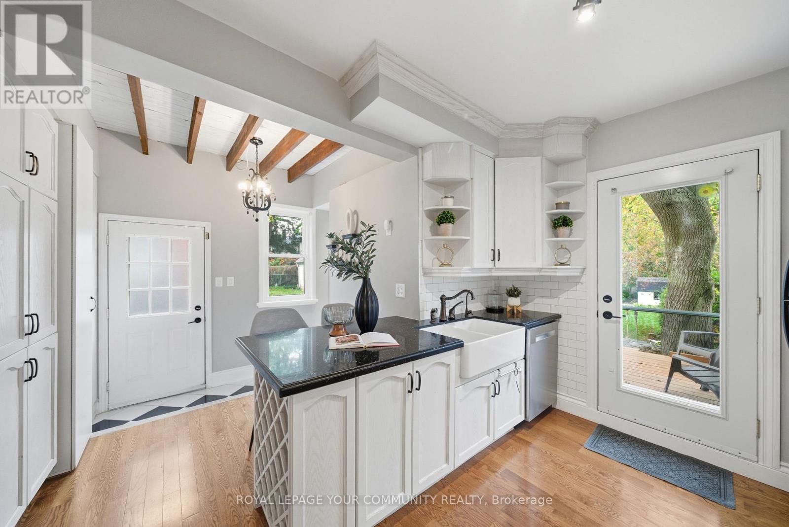 30 Elizabeth Street S, Richmond Hill, Ontario  L4C 3V4 - Photo 13 - N12465128