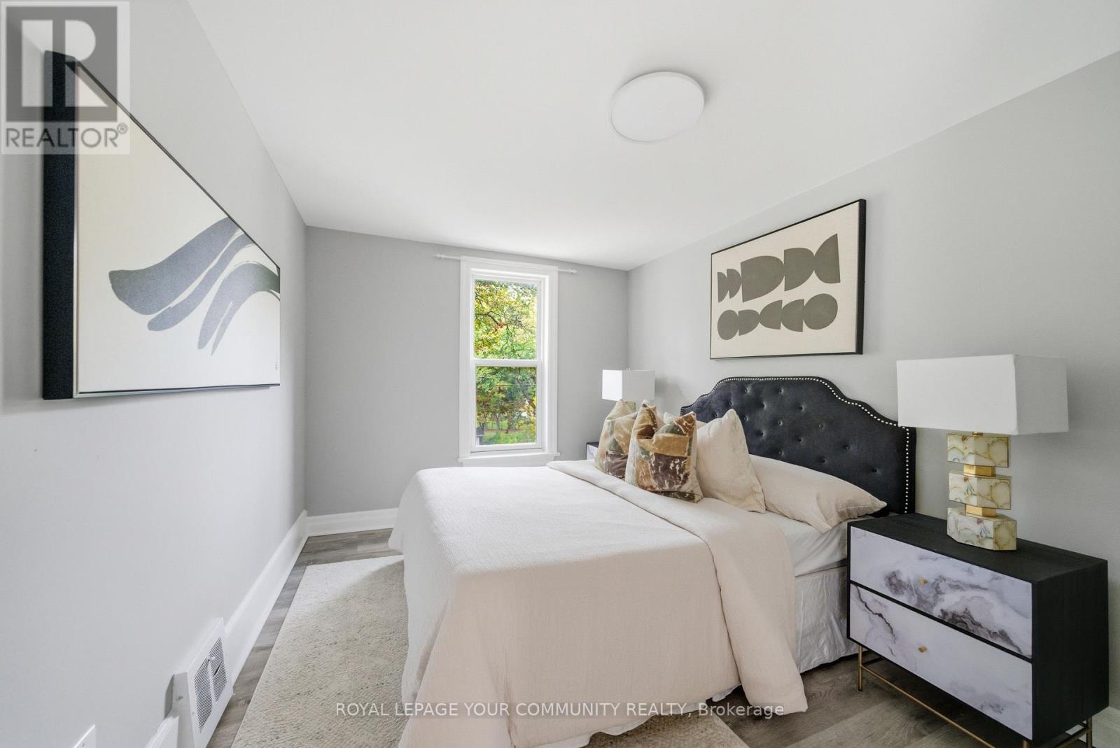 30 Elizabeth Street S, Richmond Hill, Ontario  L4C 3V4 - Photo 17 - N12465128