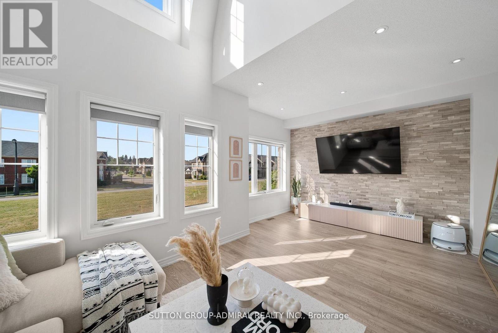 49 East's Corners Boulevard, Vaughan, Ontario  L4H 3Z7 - Photo 13 - N12465143