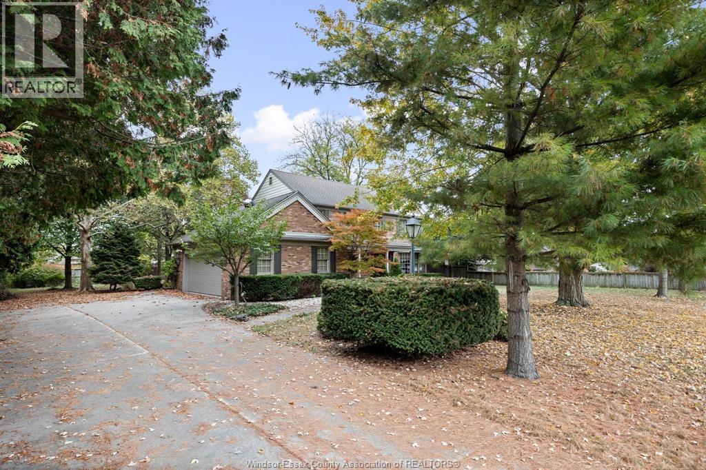 MLS# 25026290: 850 NORTH TALBOT, Windsor, Canada
