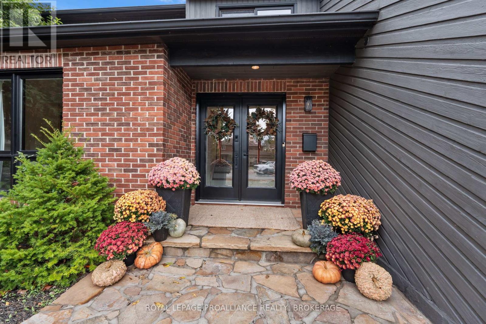 1399 Tamarac Street, Kingston, Ontario  K7M 7J2 - Photo 2 - X12465026