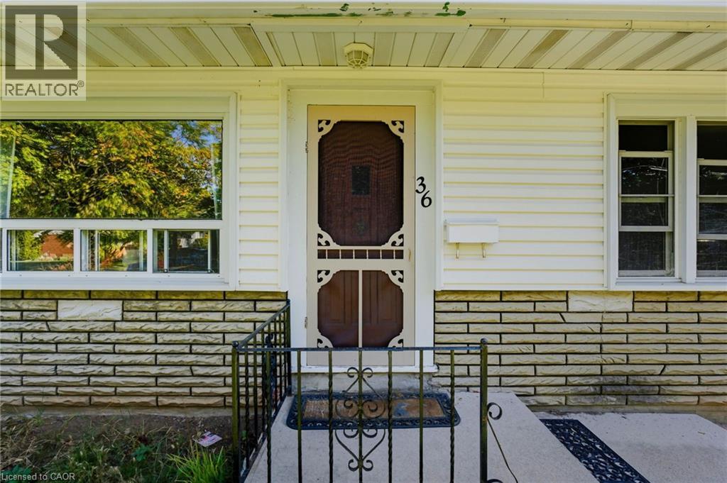 36 Woodelm Drive, St. Catharines, Ontario  L2M 4N3 - Photo 2 - 40779467