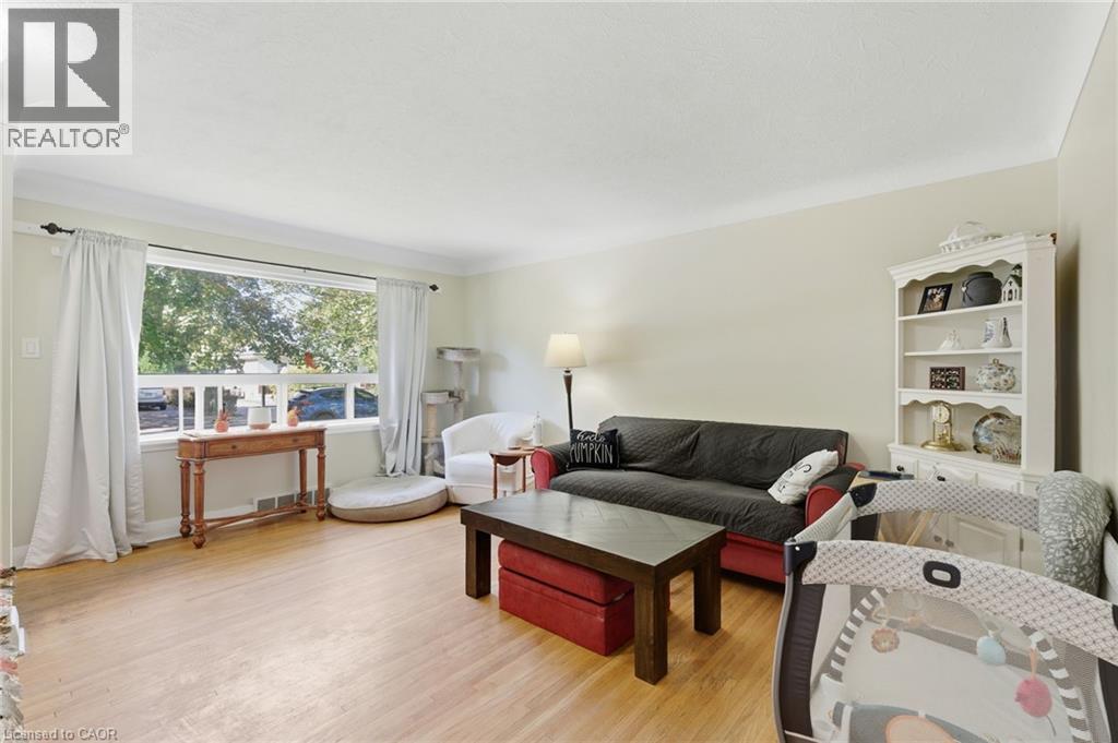 36 Woodelm Drive, St. Catharines, Ontario  L2M 4N3 - Photo 4 - 40779467