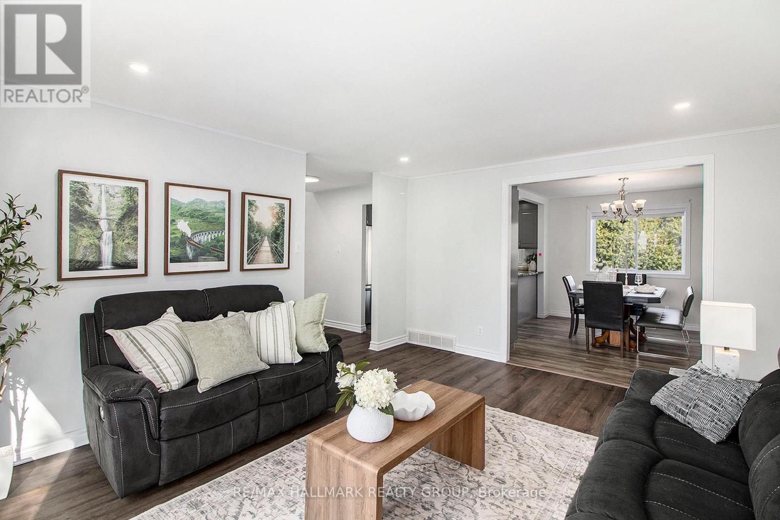 1118 Chateau Crescent, Ottawa, Ontario  K1C 2E1 - Photo 7 - X12464547