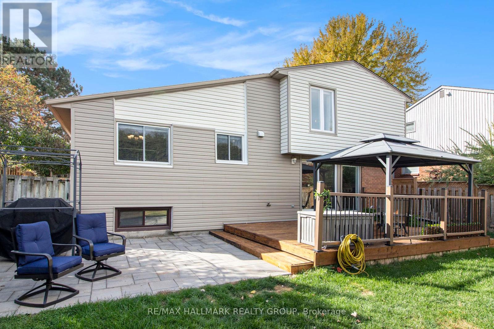 1118 Chateau Crescent, Ottawa, Ontario  K1C 2E1 - Photo 33 - X12464547