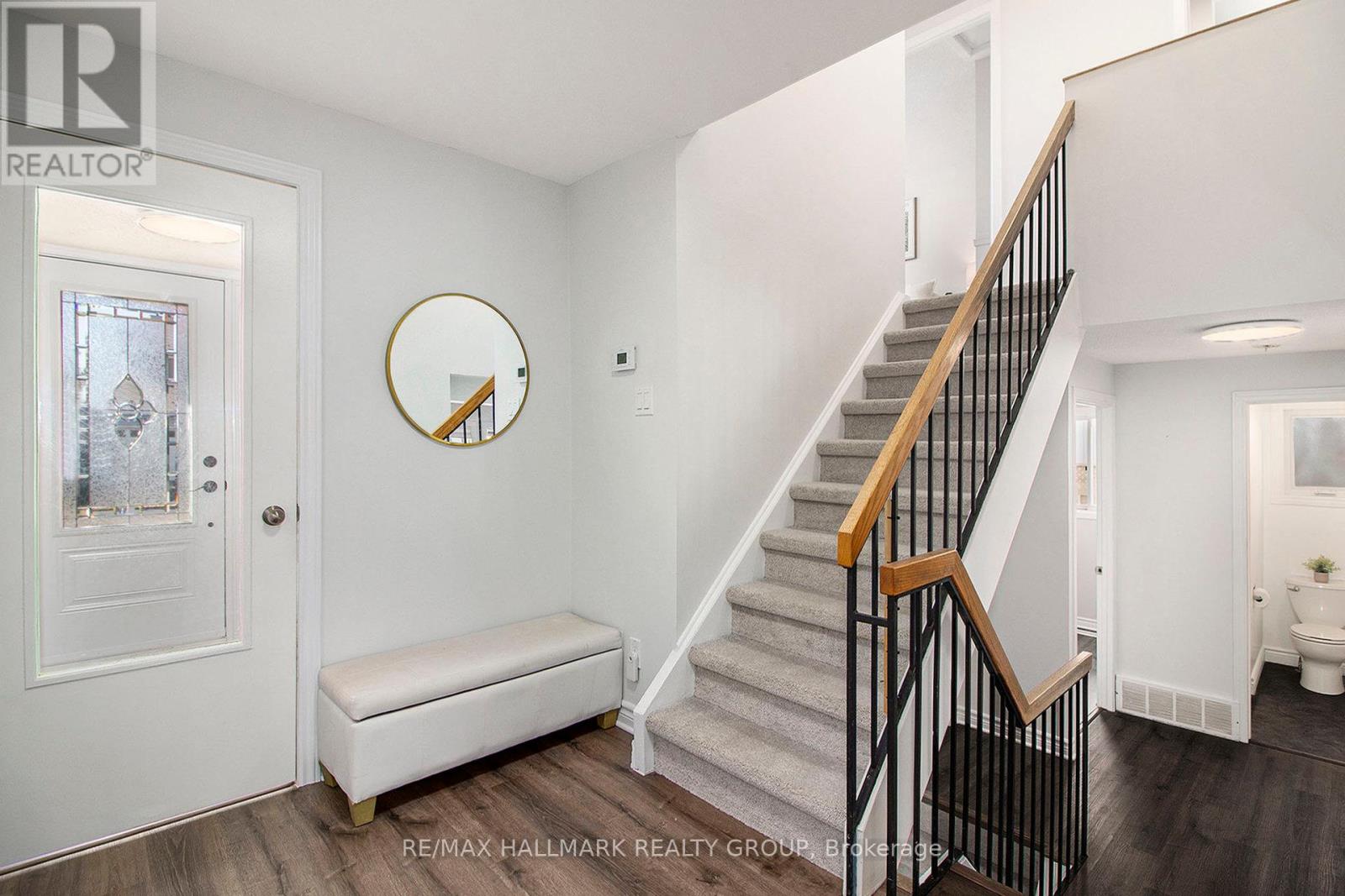 1118 Chateau Crescent, Ottawa, Ontario  K1C 2E1 - Photo 18 - X12464547