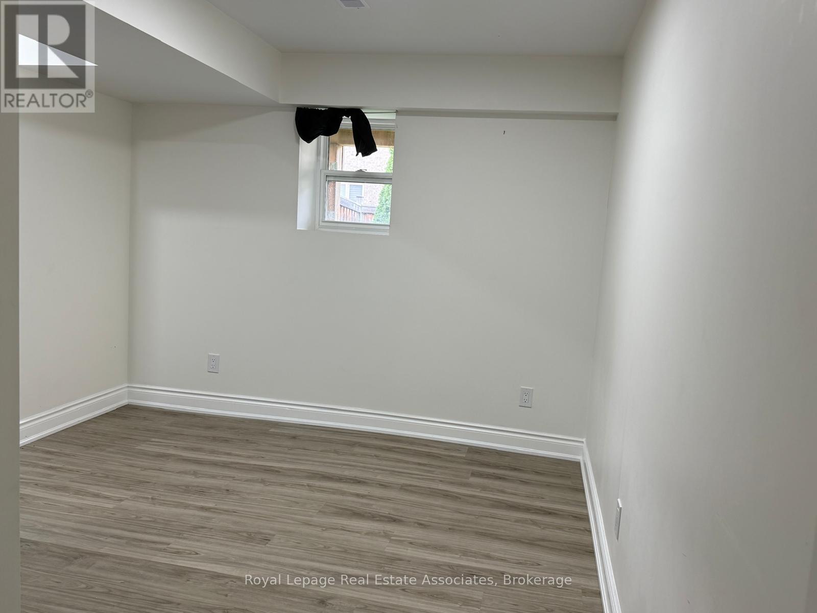 Bsmt - 7 Lavallee Crescent, Brampton, Ontario  L6X 3A1 - Photo 19 - W12464977