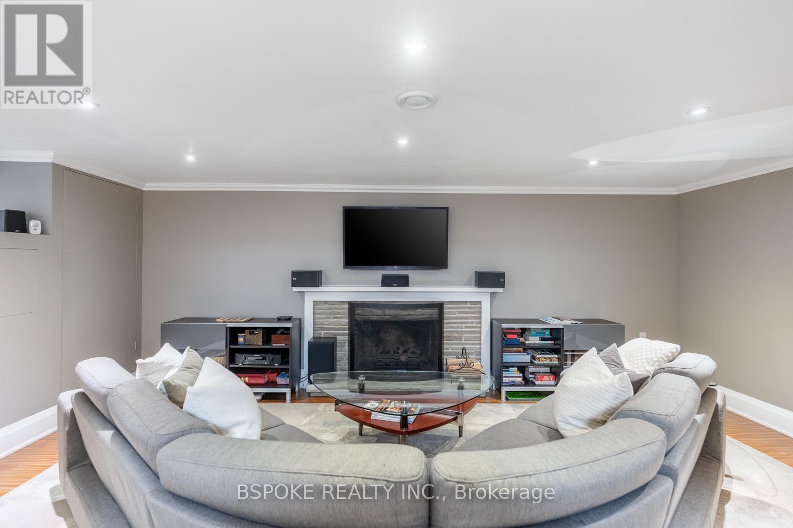76 Princess Margaret Boulevard, Toronto, Ontario  M9A 2A4 - Photo 36 - W12464992