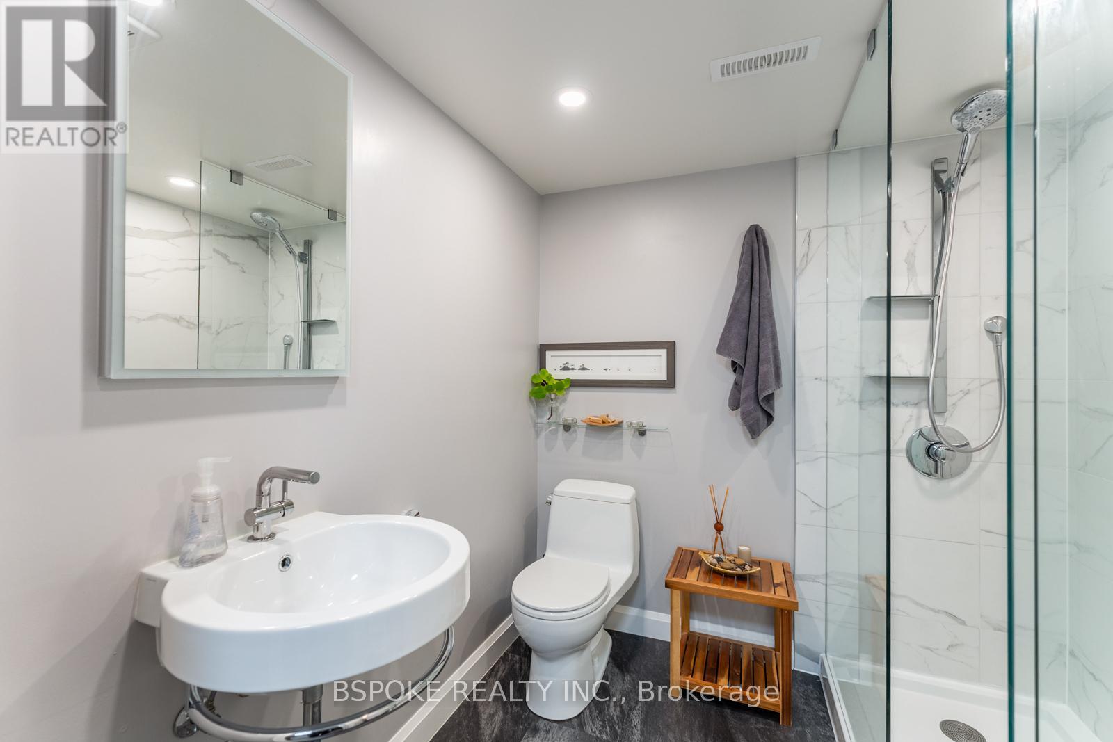 76 Princess Margaret Boulevard, Toronto (Princess-Rosethorn), Ontario  M9A 2A4 - Photo 39 - W12464992