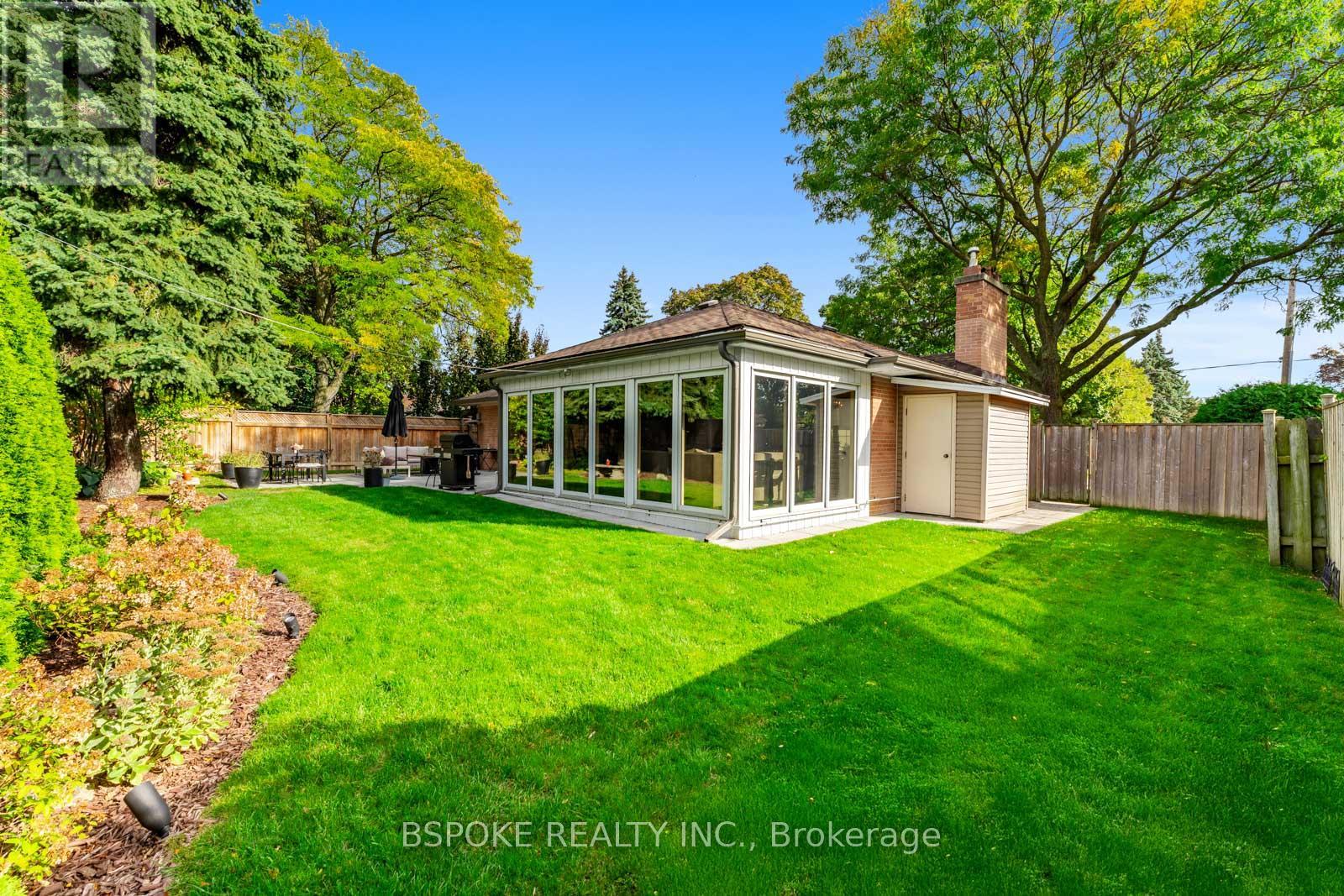 76 Princess Margaret Boulevard, Toronto (Princess-Rosethorn), Ontario  M9A 2A4 - Photo 44 - W12464992