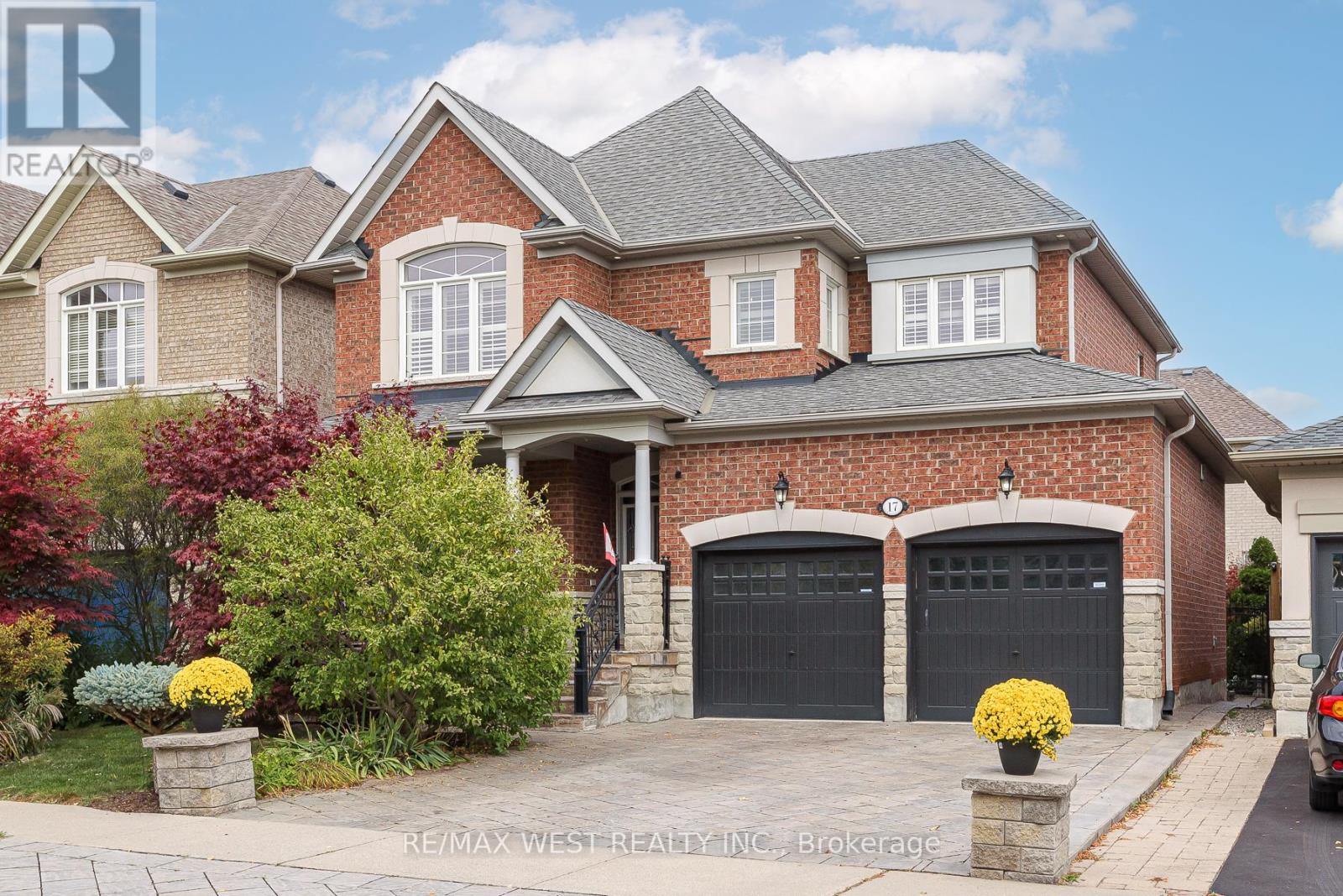 17 Hawkridge Trail, Brampton (Brampton East), Ontario  L6P 2T5 - Photo 1 - W12464995