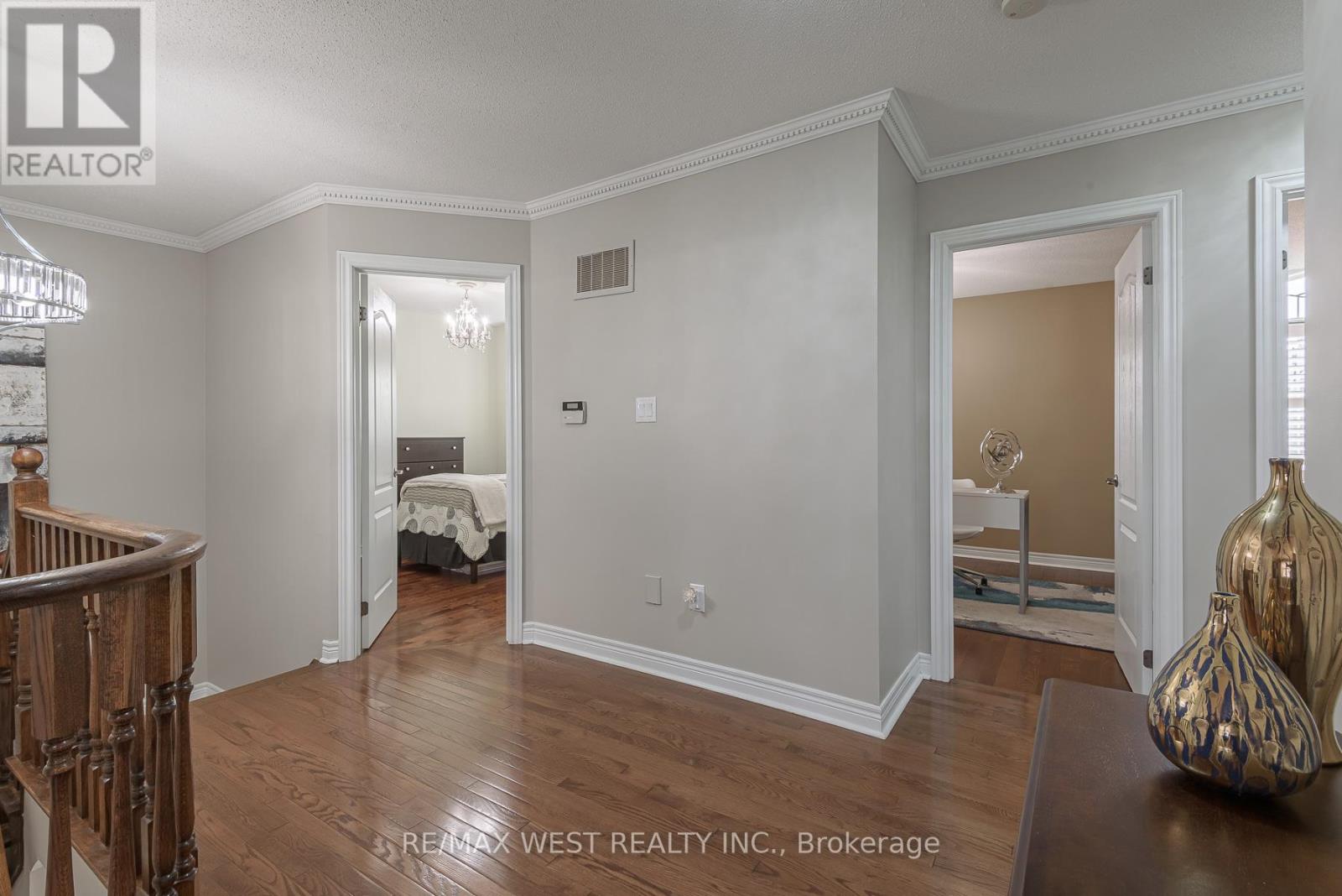 17 Hawkridge Trail, Brampton (Brampton East), Ontario  L6P 2T5 - Photo 32 - W12464995