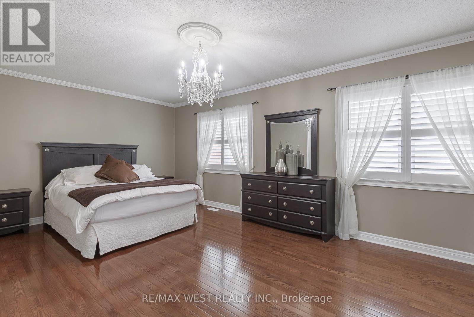 17 Hawkridge Trail, Brampton (Brampton East), Ontario  L6P 2T5 - Photo 35 - W12464995