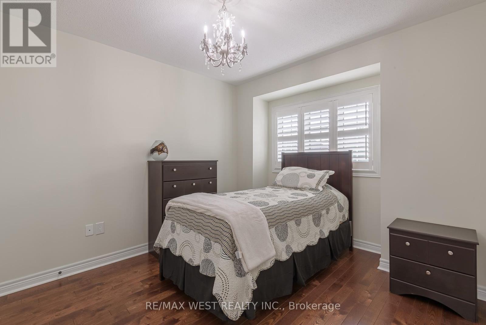 17 Hawkridge Trail, Brampton (Brampton East), Ontario  L6P 2T5 - Photo 43 - W12464995