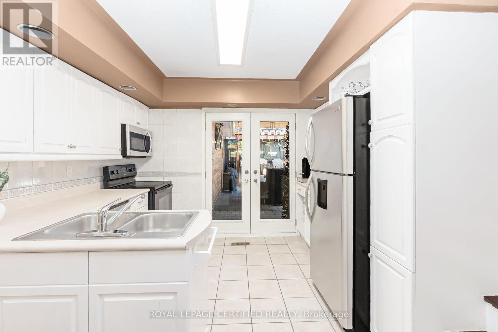 2 Edwin Drive, Brampton (Brampton South), Ontario  L6Y 1A1 - Photo 18 - W12465012