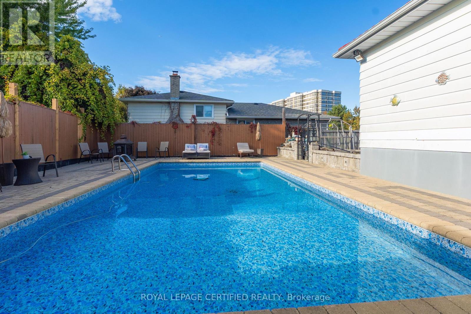 2 Edwin Drive, Brampton (Brampton South), Ontario  L6Y 1A1 - Photo 38 - W12465012