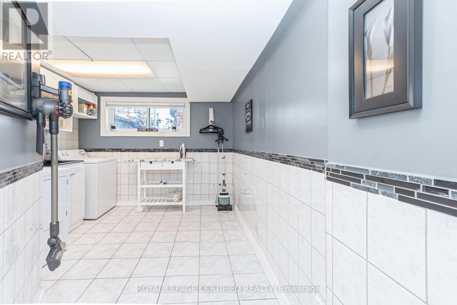 2 Edwin Drive, Brampton (Brampton South), Ontario  L6Y 1A1 - Photo 44 - W12465012
