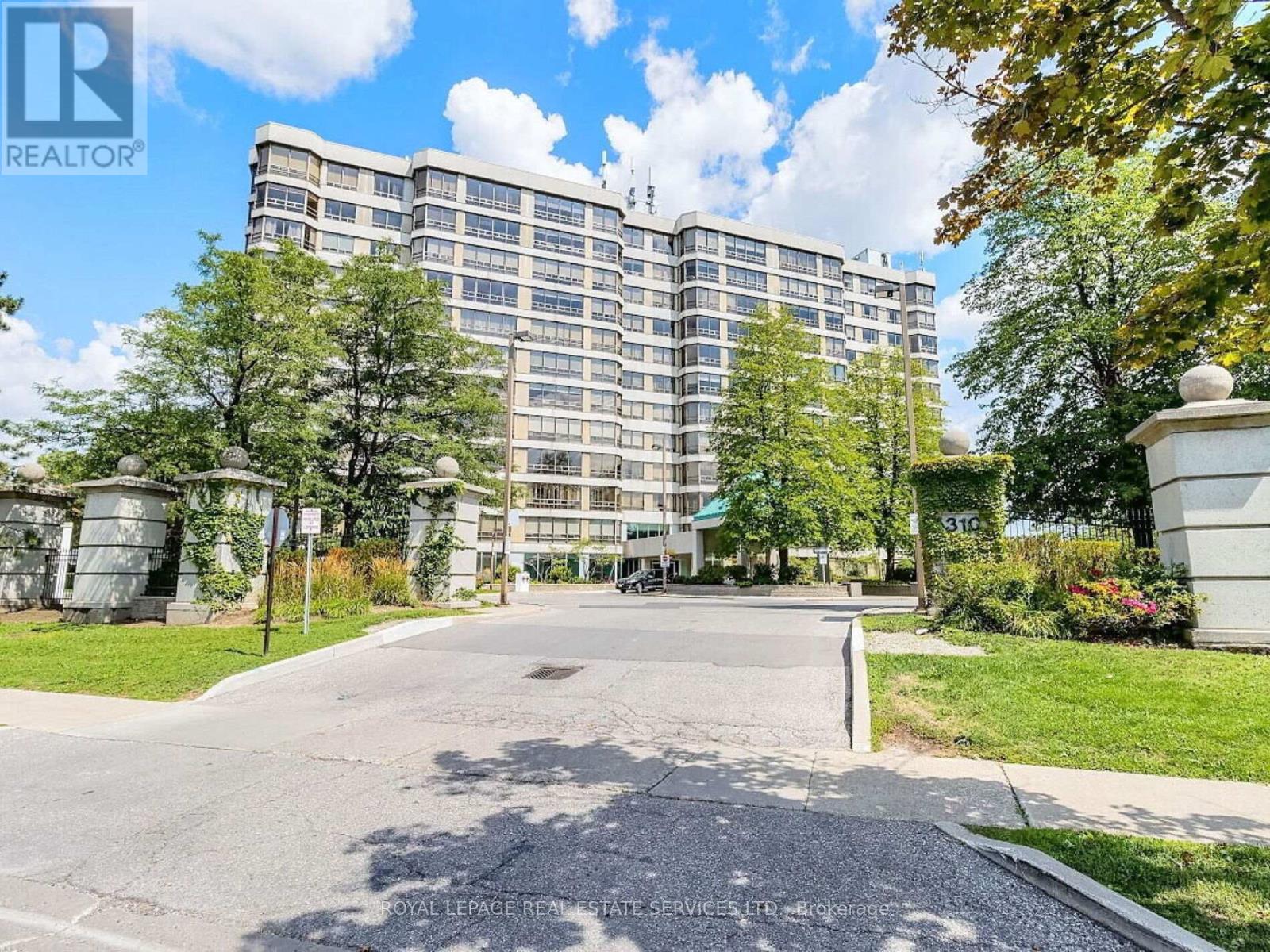 512 - 310 Mill Street S, Brampton, Ontario  L6Y 3B1 - Photo 3 - W12465021