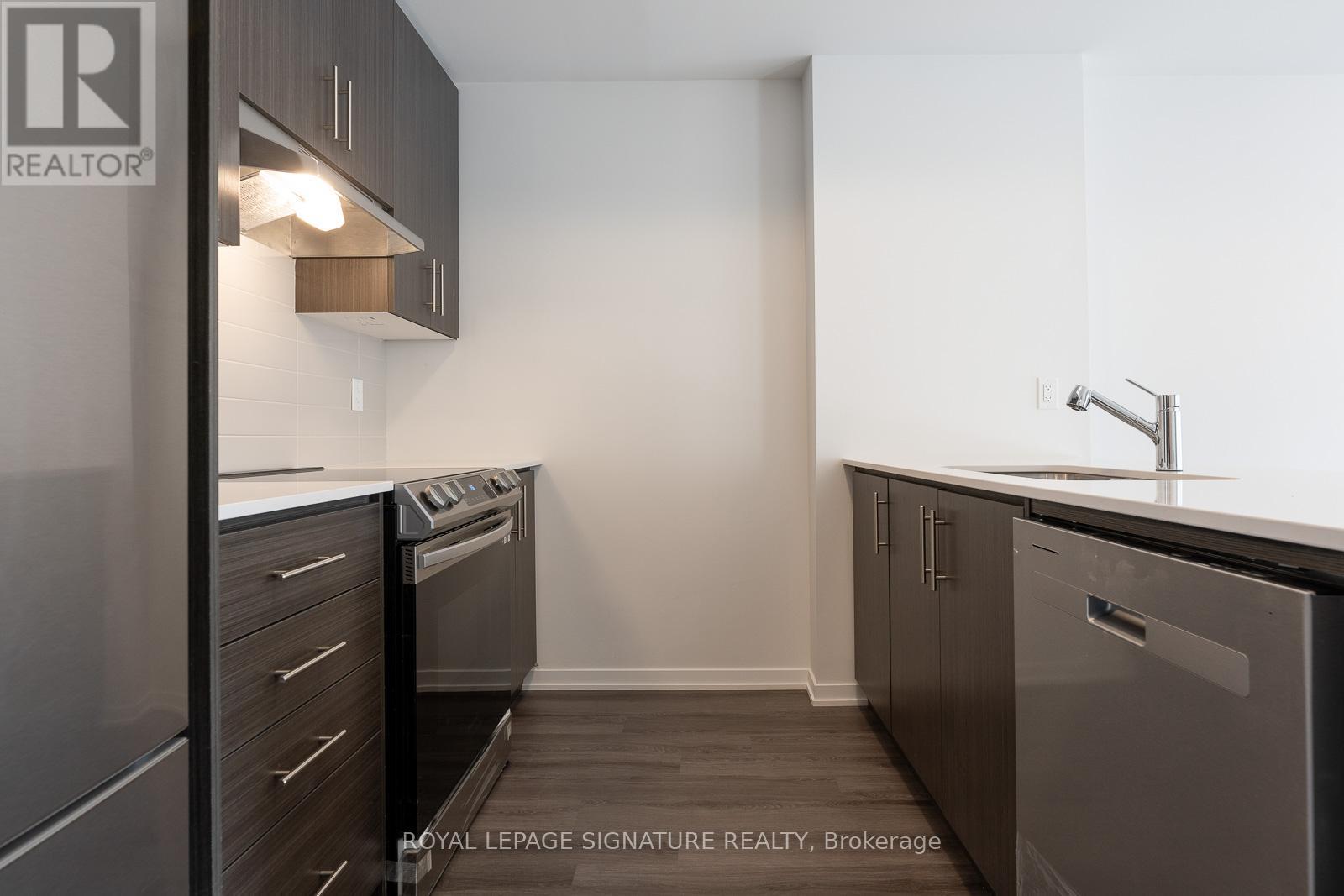 175 Lloyd Janes Lane, Toronto, Ontario  M8V 0J5 - Photo 6 - W12465025