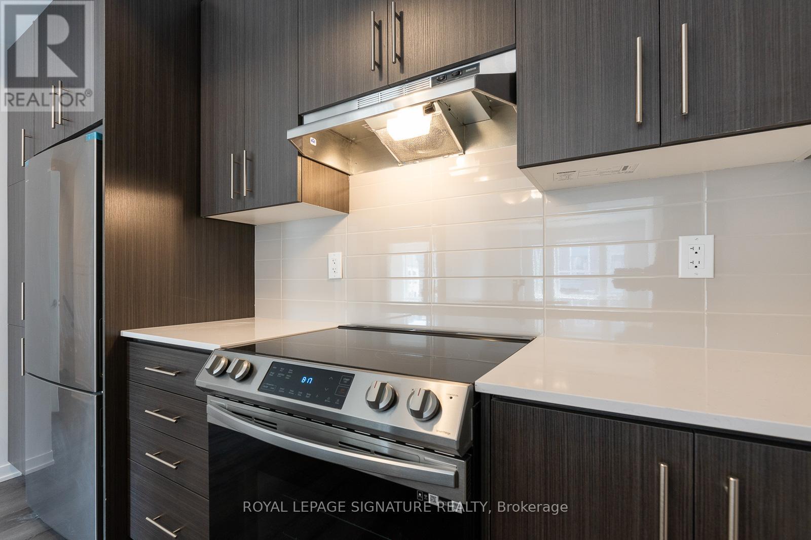 175 Lloyd Janes Lane, Toronto, Ontario  M8V 0J5 - Photo 7 - W12465025