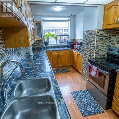 1508 - 3 Lisa Street, Brampton, Ontario  L6T 4A2 - Photo 7 - W12465027