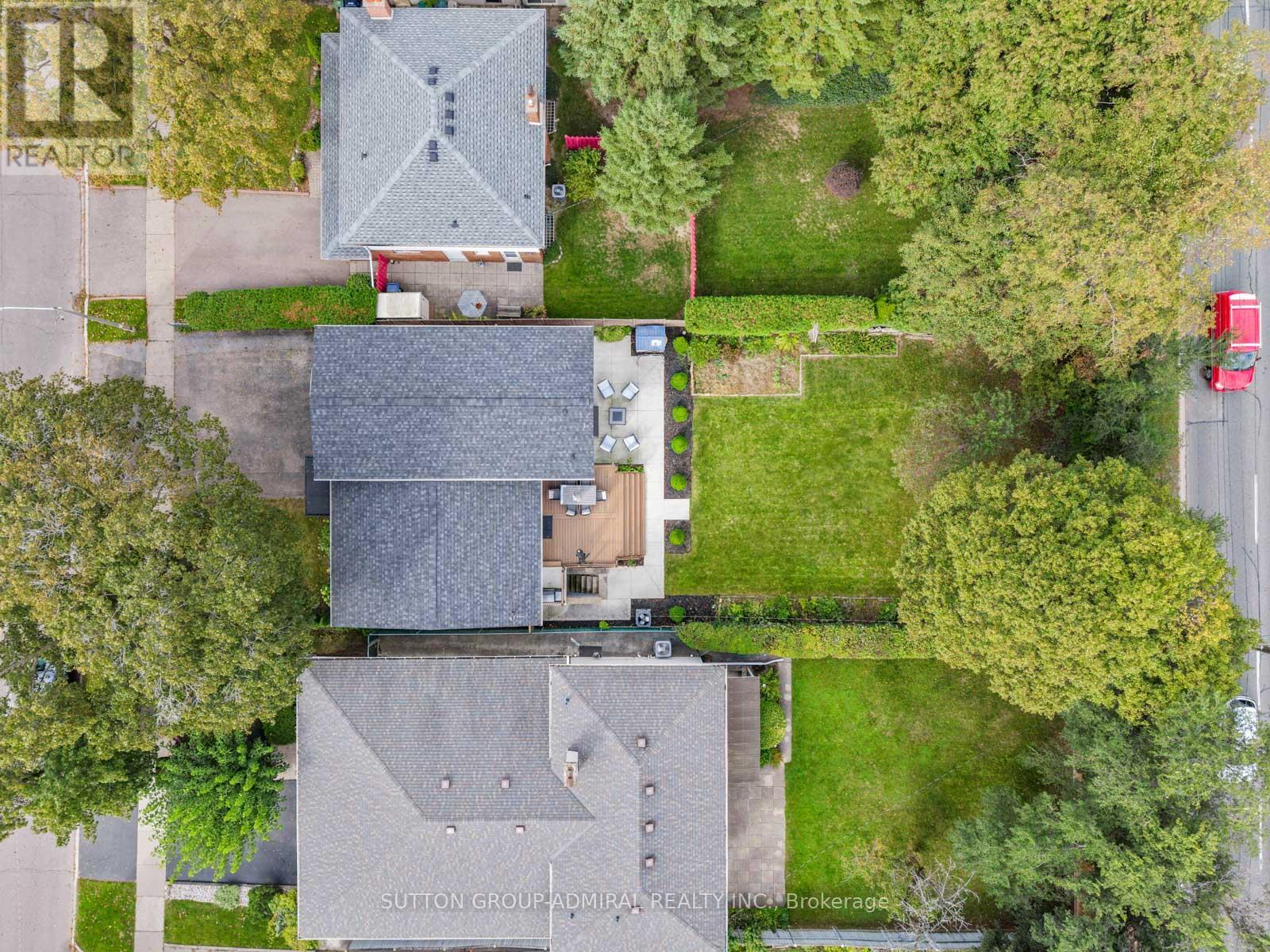 41 Waterford Drive, Toronto (Willowridge-Martingrove-Richview), Ontario  M9R 2N5 - Photo 36 - W12465060