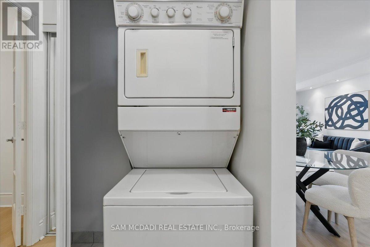 3028 - 3888 Duke Of York Boulevard, Mississauga (City Centre), Ontario  L5B 4P5 - Photo 31 - W12465107